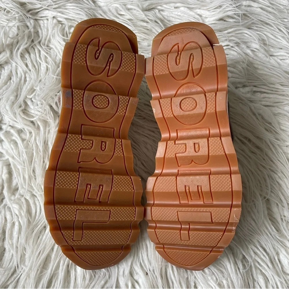 Sorel Kinetic Mesh Slip On Natural Tan Comfort Sneakers NWOB Size 5